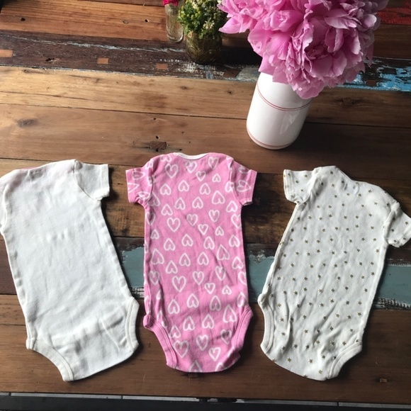Gerbere Bundle of 3 Onesies Baby Size 6-9 M - Picture 11 of 11